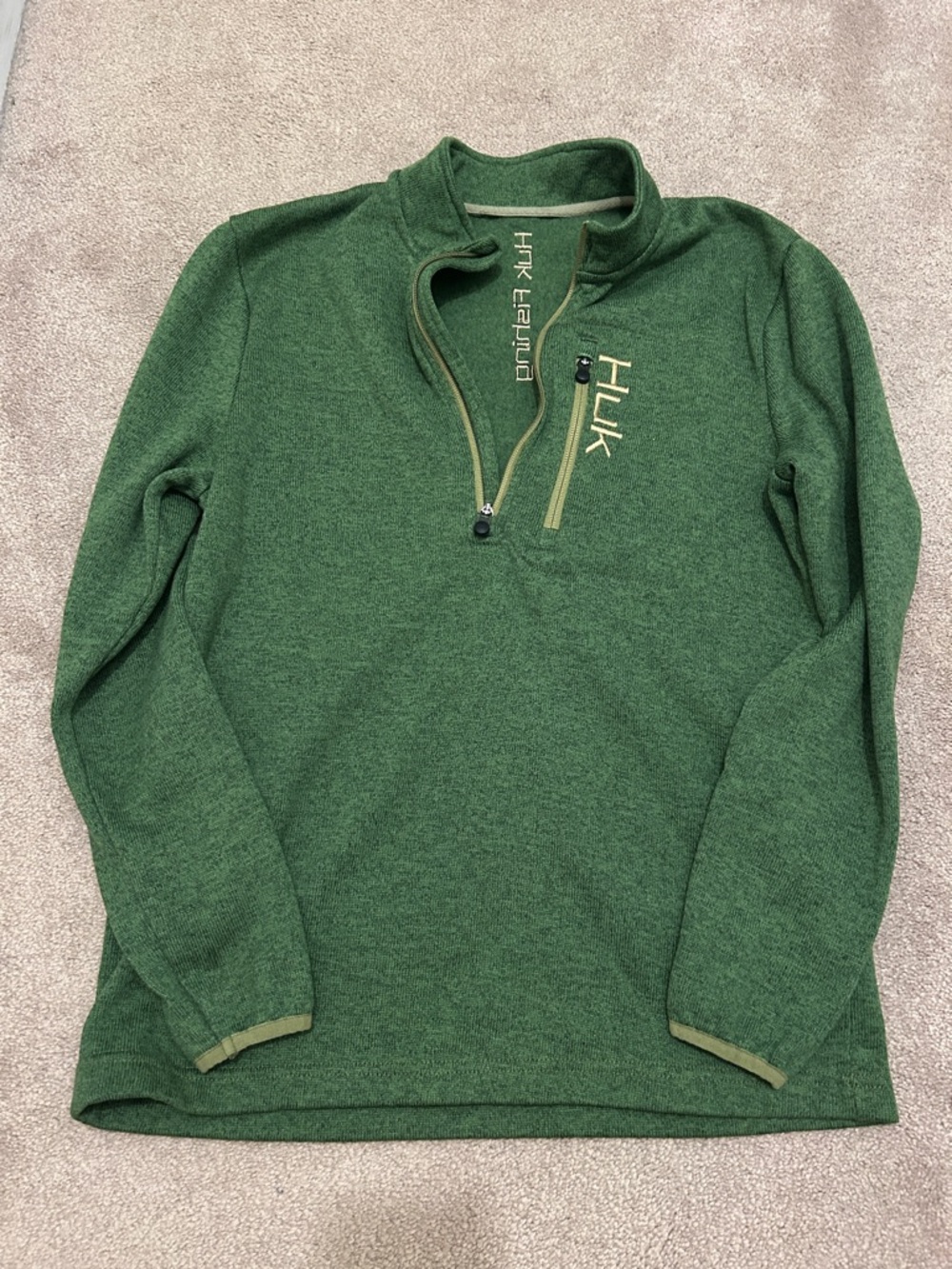 Huk Marolina Outdoor Channel 1/4 Zip Pullover in Military Olive